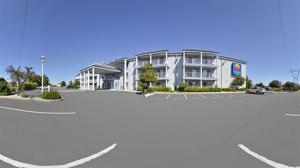 Comfort Inn Redding Near I-5 Exterior photo